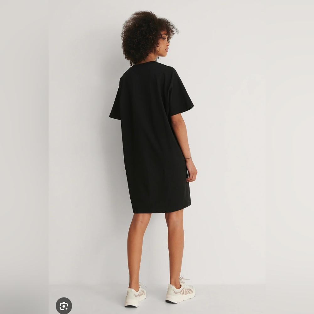 TOPSHOP |  black boyfriend t-shirt dress